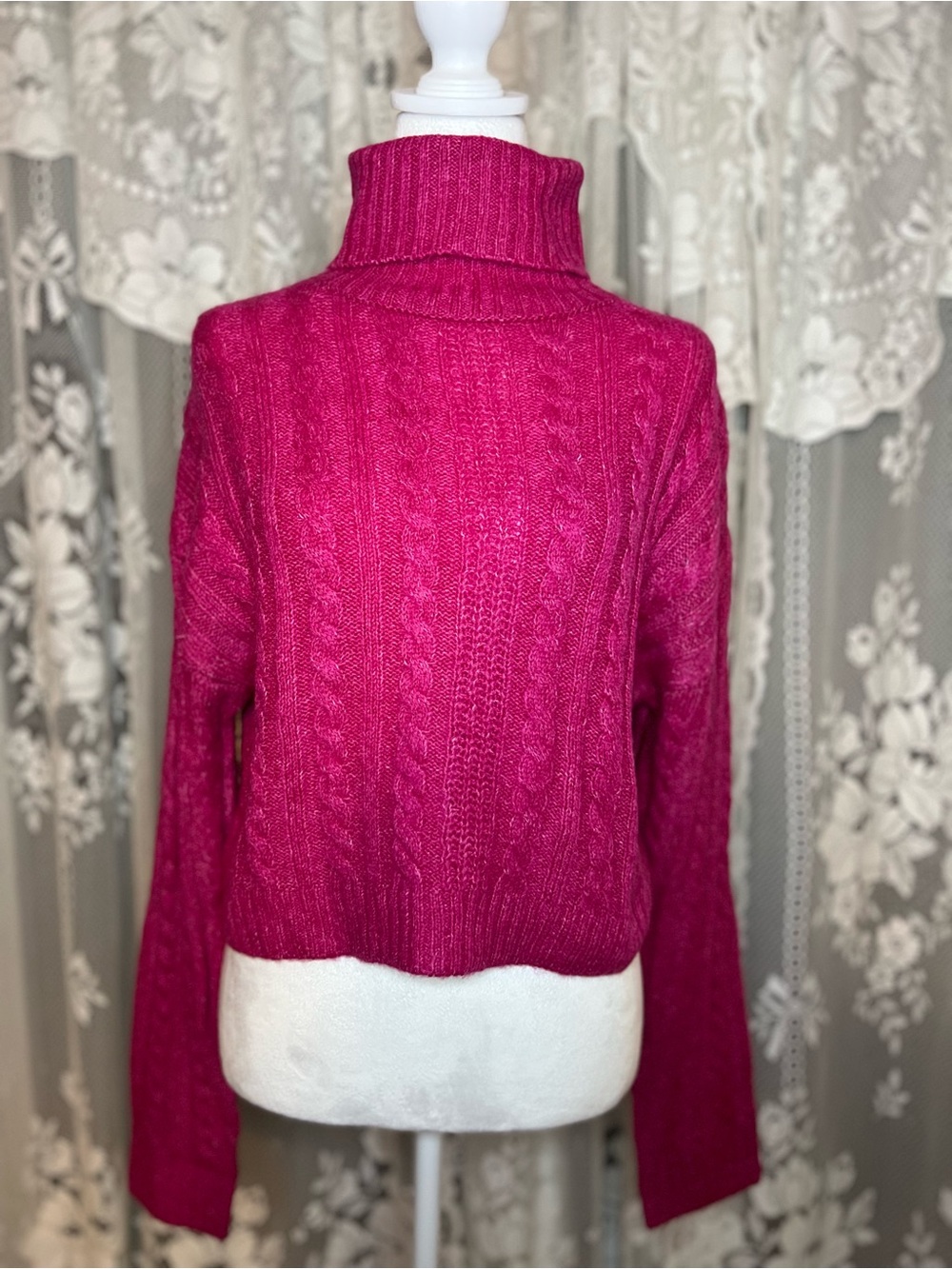 Love Tree Fuchsia Cable-Knit Turtleneck Sweater NWT Large